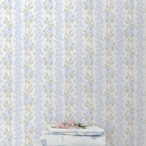 AST4171 blue romance BLOOMING HERLOOMWALLPAPER BLUE ROMANCE 01 e50d23cf 957e 4cd9 bd46 febe3bddfc95