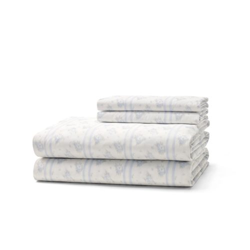 Introducing our lightweight and airy sheets in a beautiful floral blue design. Crafted from 100% cotton, these sheets offer the perfect combination of comfort and breathability.